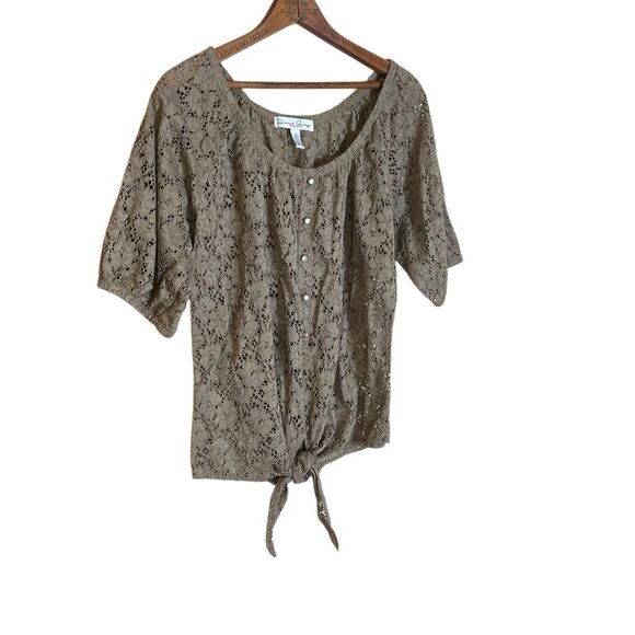 French Laundry Floral Lace Tie Front Button Front Short Sleeve Top Taupe Size 1X - Picture 3 of 9